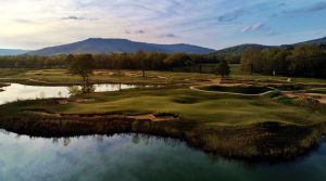 
The Sweetens Cove Architects have designed a new golf course in Texas that promises to be a ton of fun for golf enthusiasts. 
