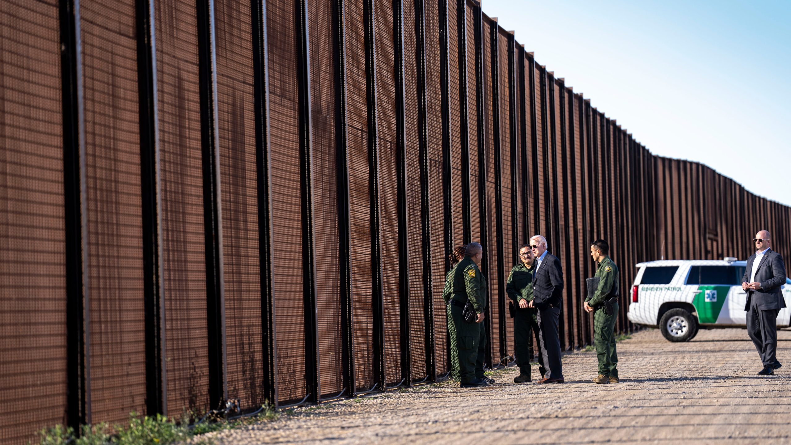 Biden administration demands Texas stop blocking southern border