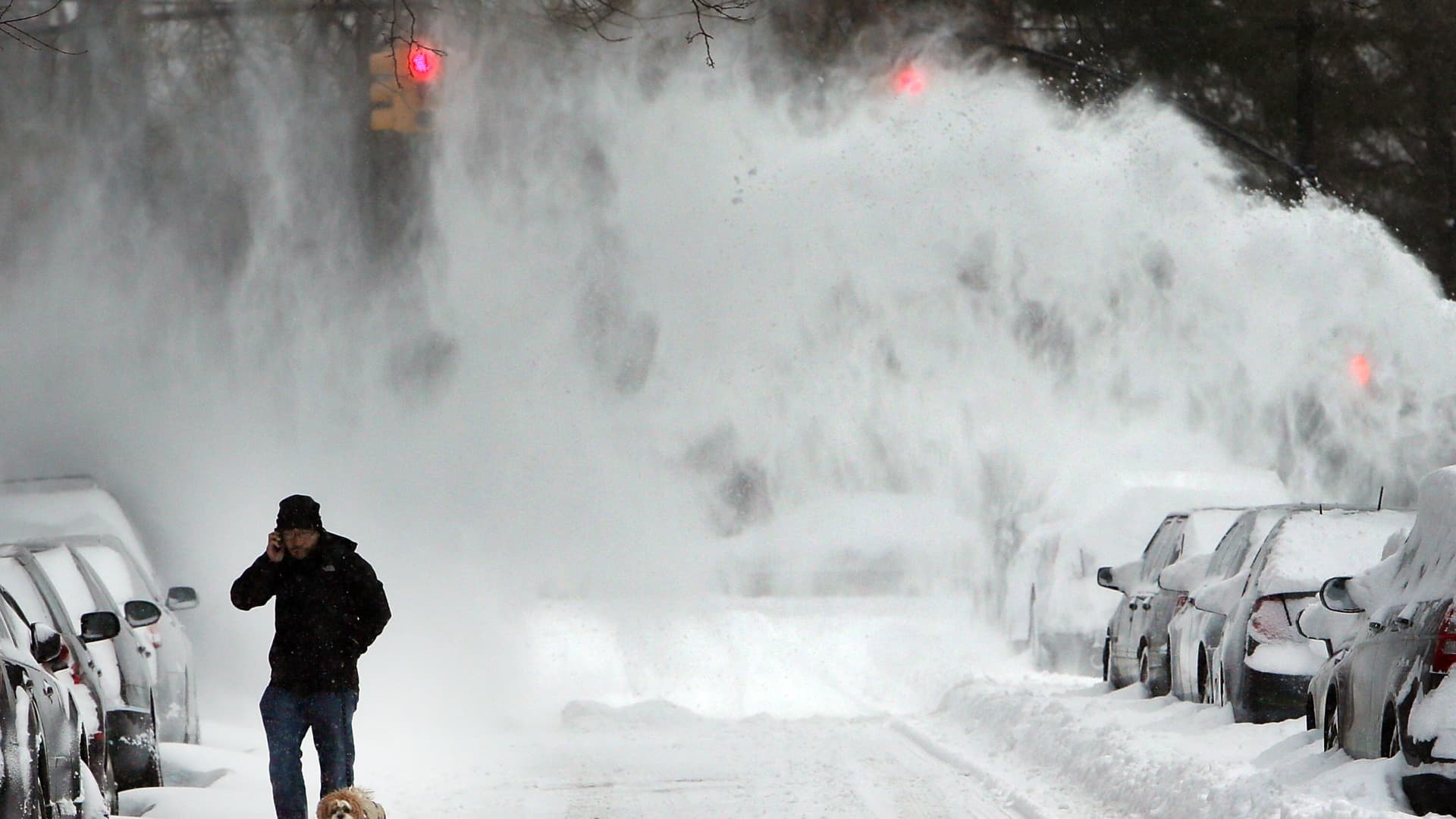 Tragic winter storm claims 14 lives in Tennessee, Northeast on high alert