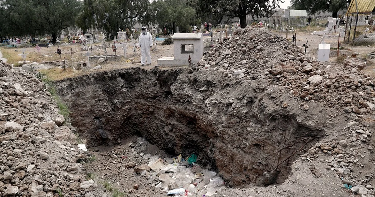 215 bodies found in unmarked graves behind Mississippi jail