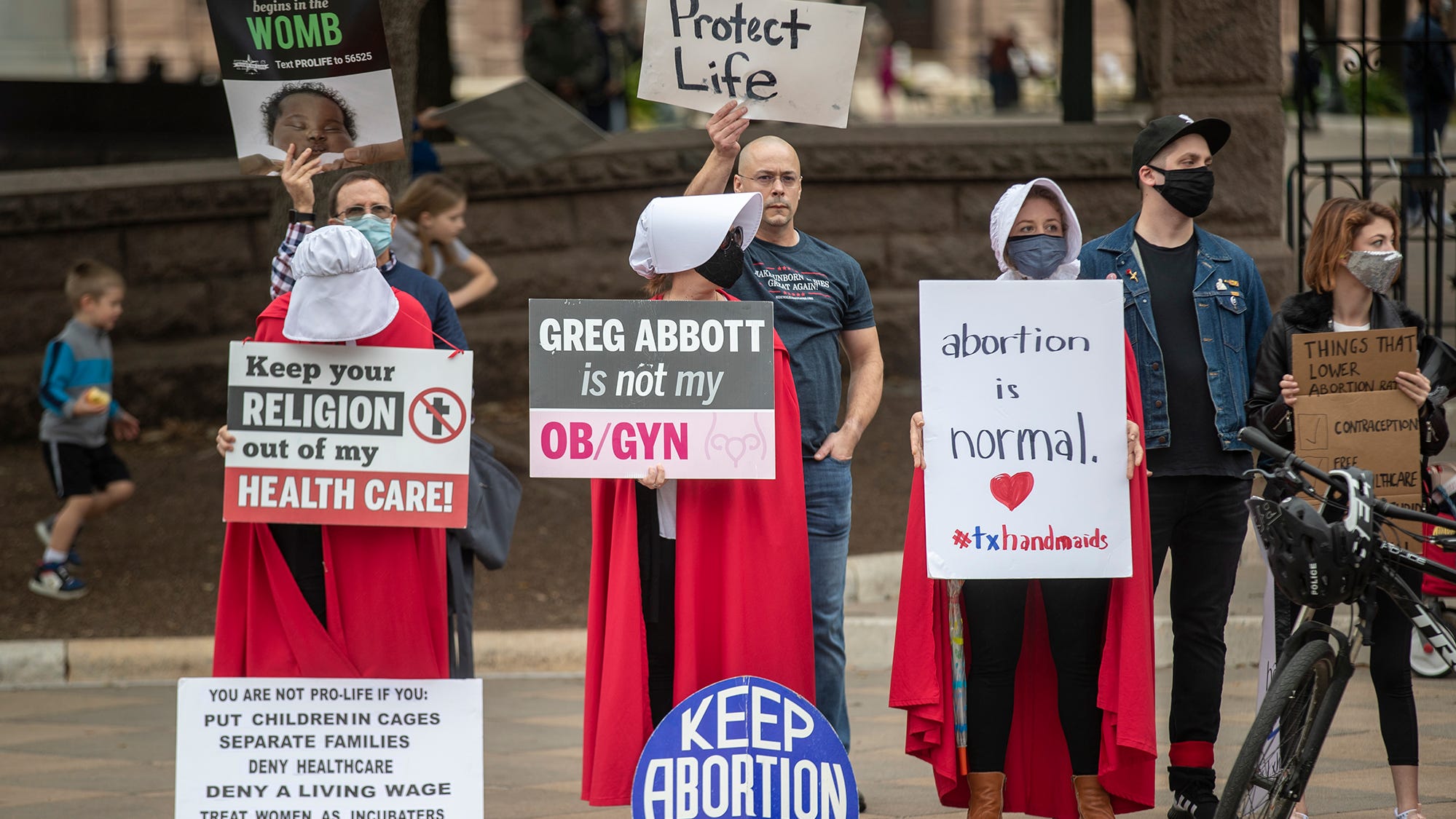 Texas can ban emergency abortions despite federal guidance, court says